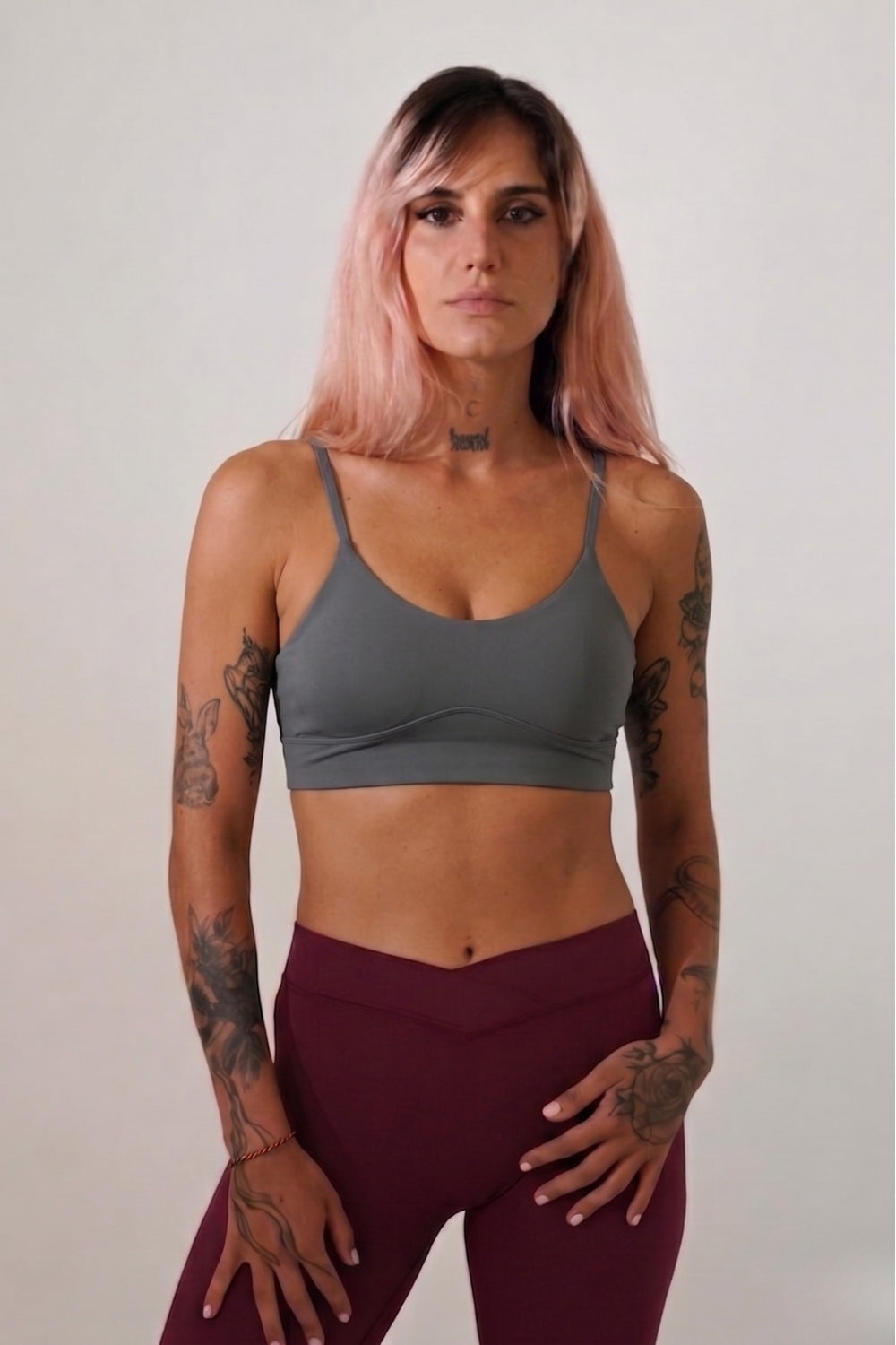 ORA brassière de sport, packshot produit - activewear femme OWNHEAT Bali